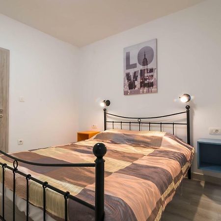 Apartman Paola Appartement Pula Buitenkant foto