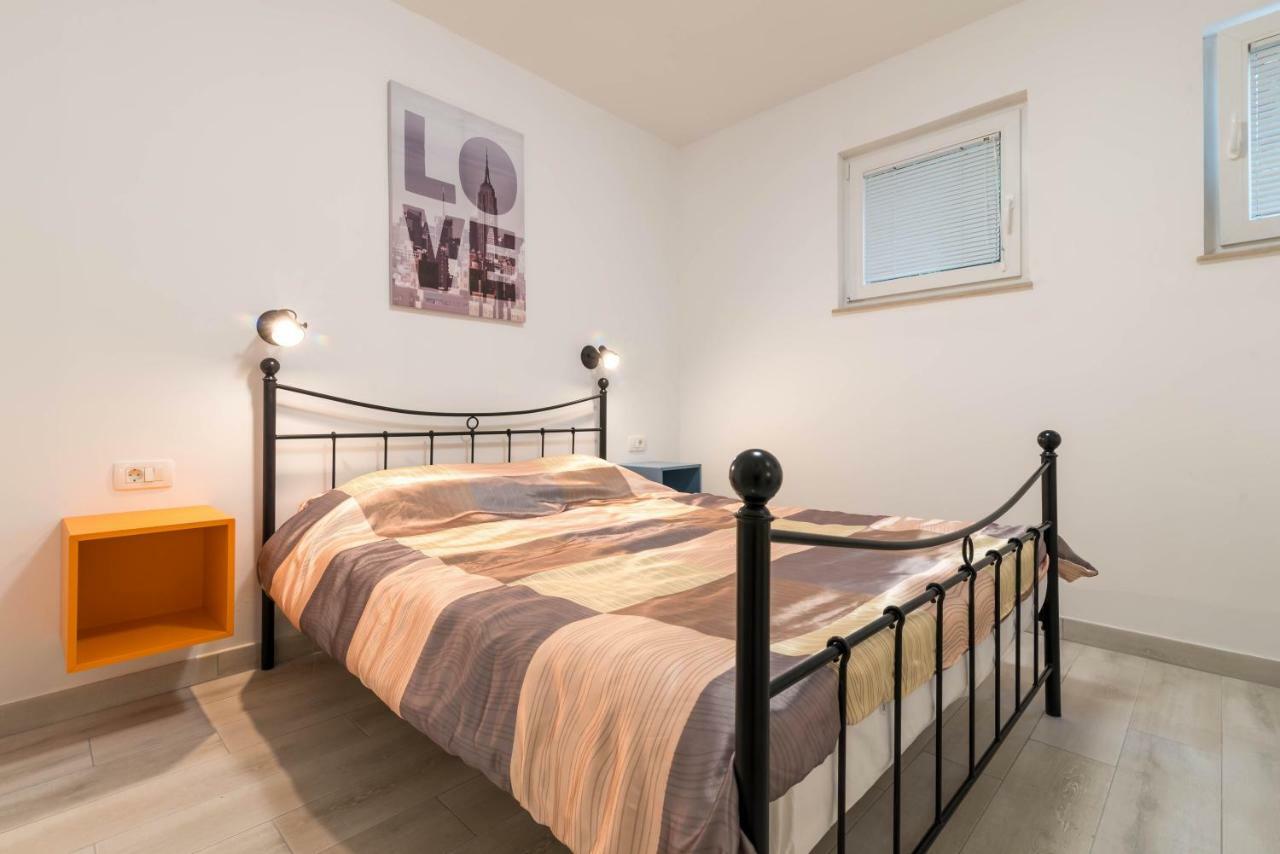 Apartman Paola Appartement Pula Buitenkant foto