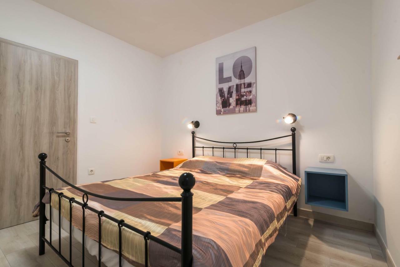 Apartman Paola Appartement Pula Buitenkant foto